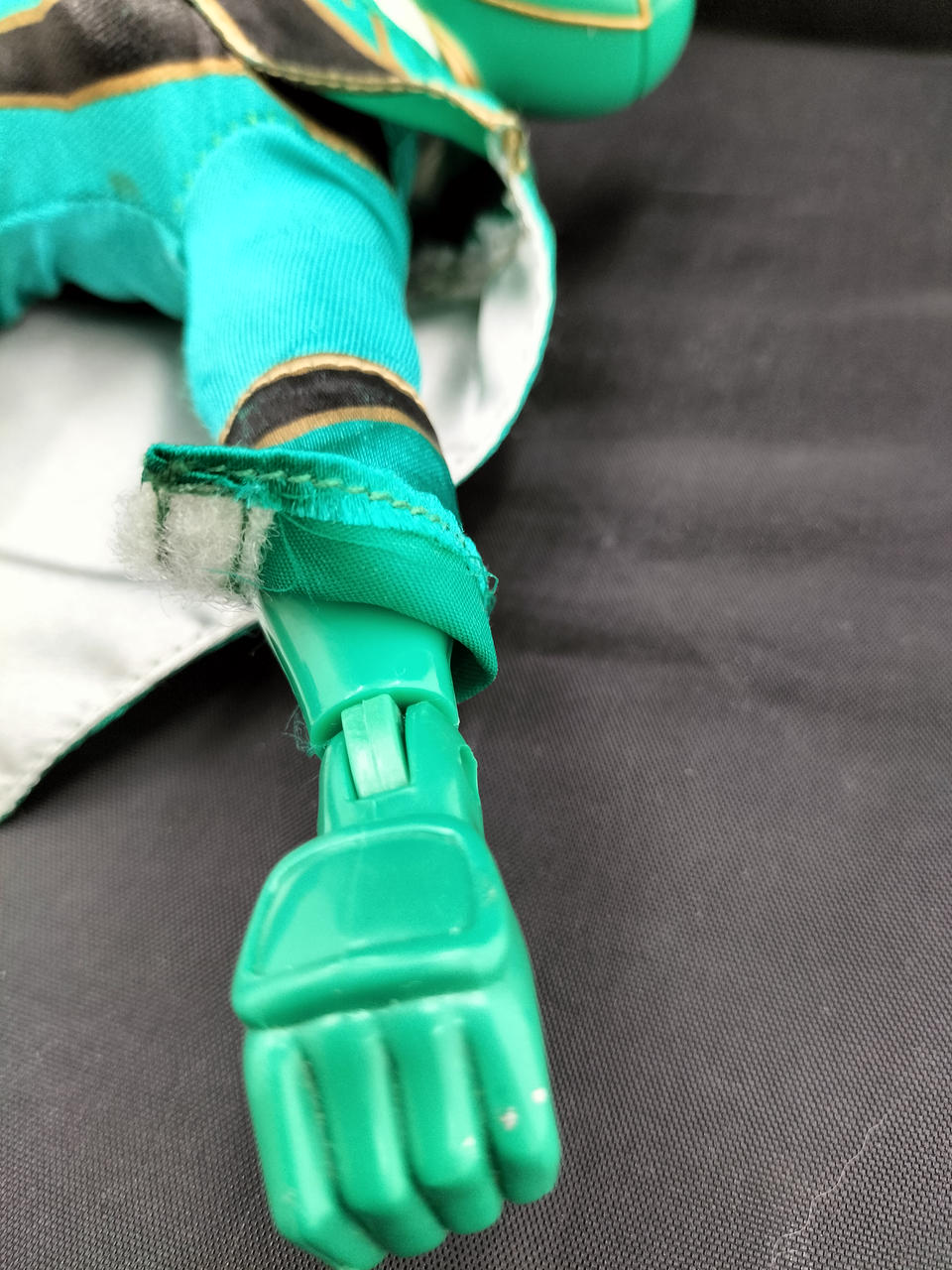 商品全体に傷・汚れ・ほつれ有り。