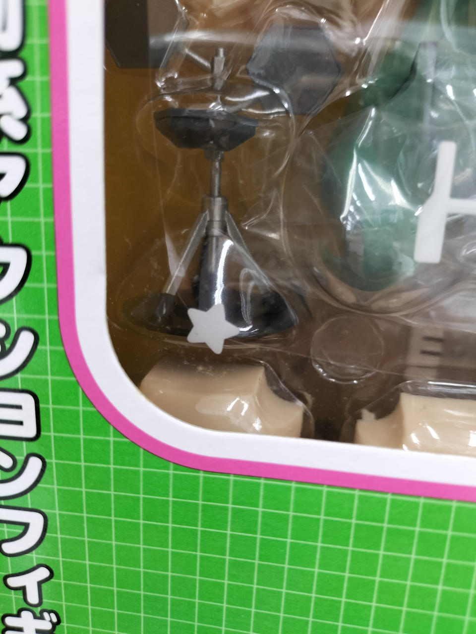 窓部分剥がれ・汚れ有り
