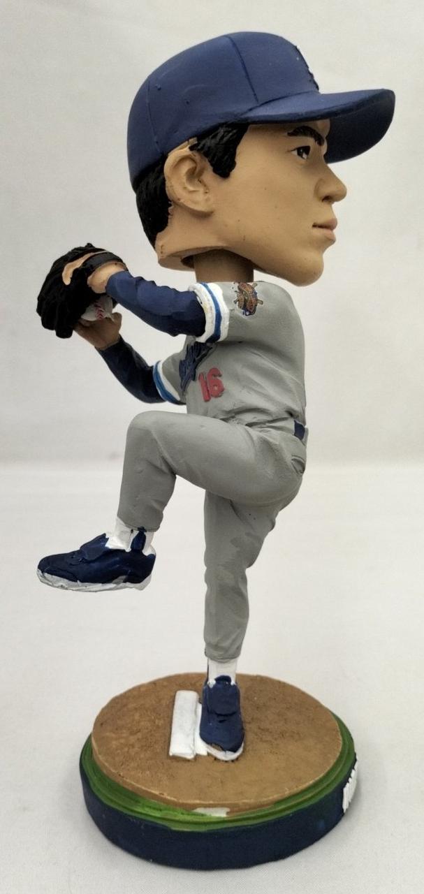 フィギュア全体に傷＆汚れ＆塗装剥げ有り