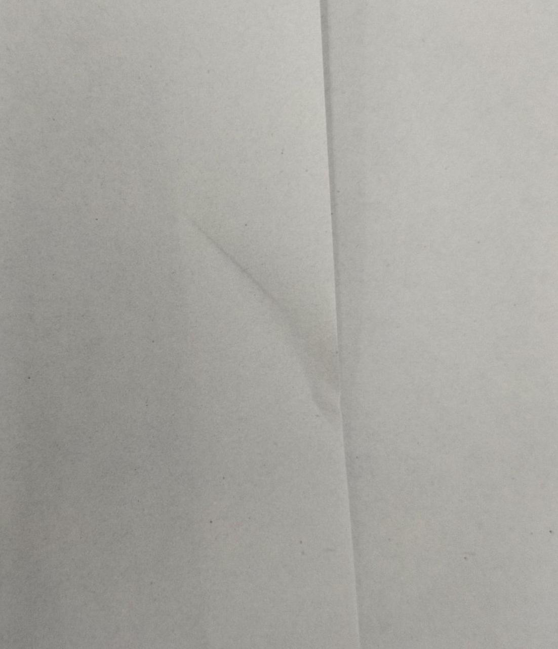 包んでる紙類にダメージ有り