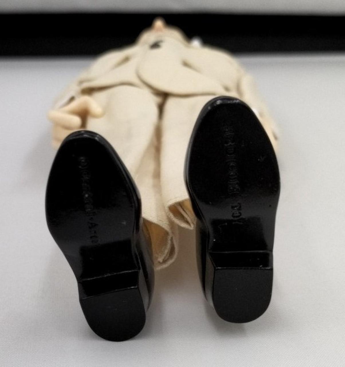 靴は劣化でベタつき有ります。