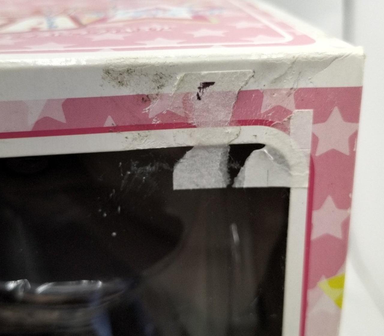 箱全体ダメージ、汚れ有り、シール跡有り