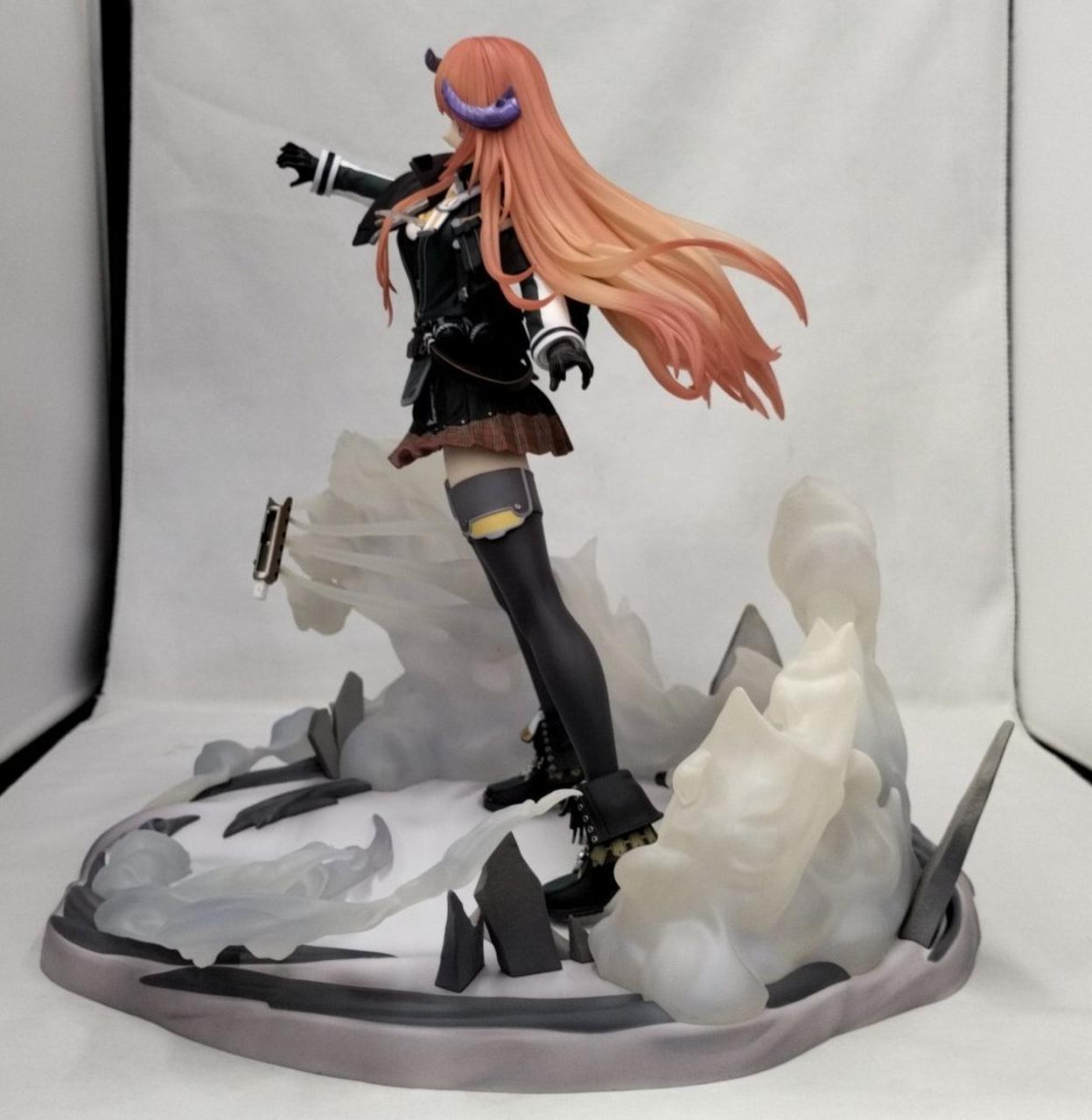 フィギュア＆台座に傷有り