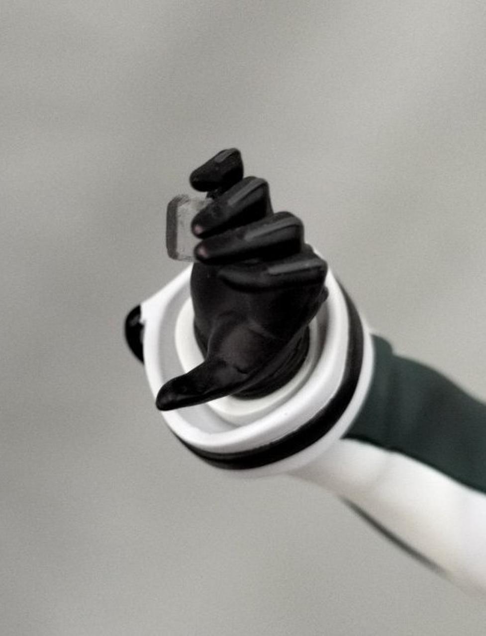 指塗装剥げ有り