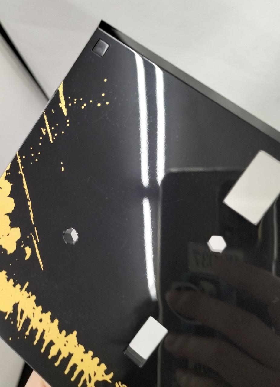 台座に汚れ、薄い傷有り