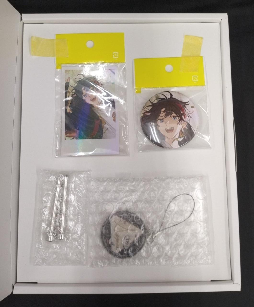 商品動き防止の為、マステで固定しています