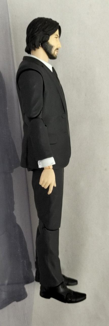 スーツ全体薄傷、傷有