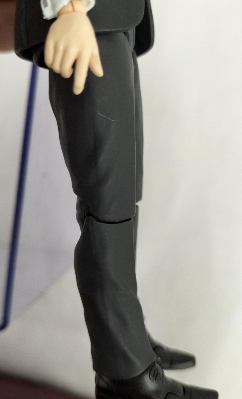 スーツ全体薄傷、傷有