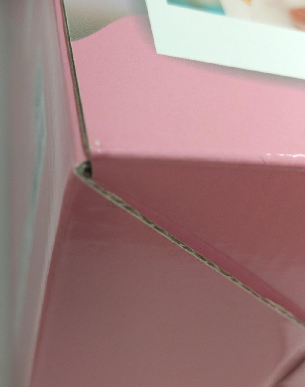 箱ダメージ有ります。