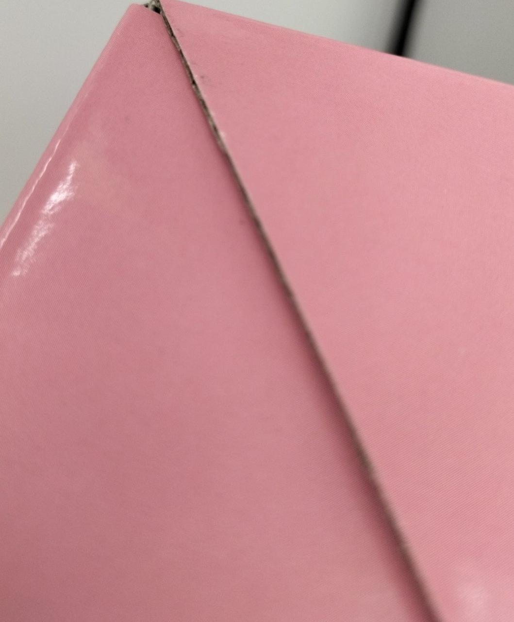 箱ダメージ有ります。