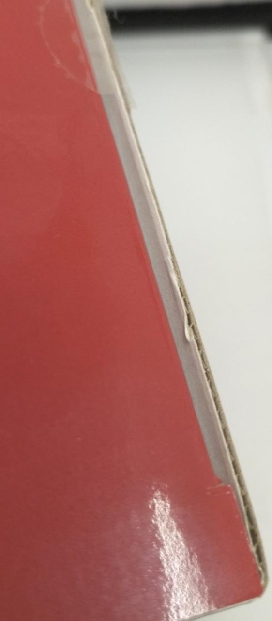 箱ダメージ有ります。