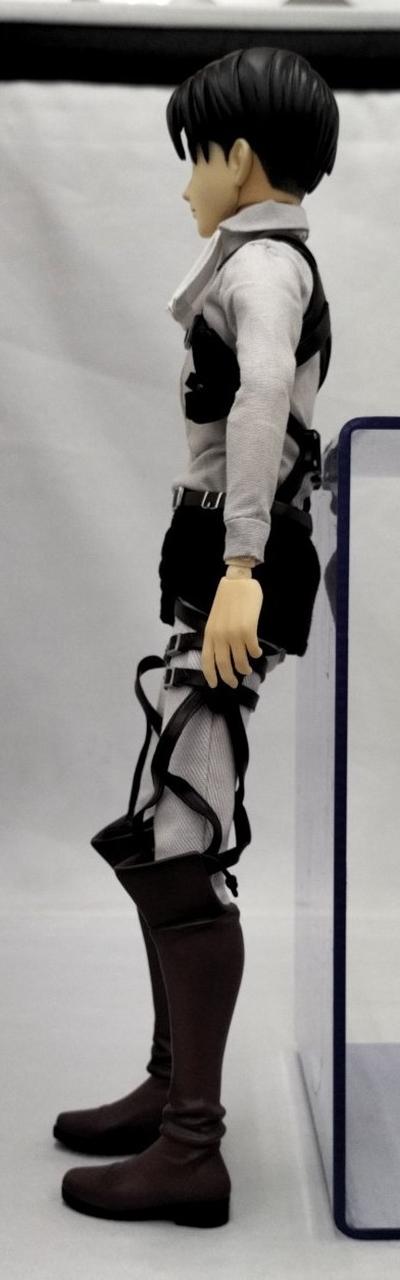 靴に薄い傷有り