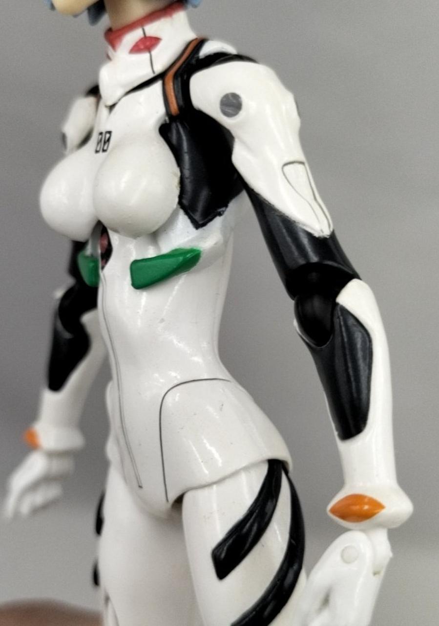 フィギュアに傷・汚れ・塗装剥げ有り