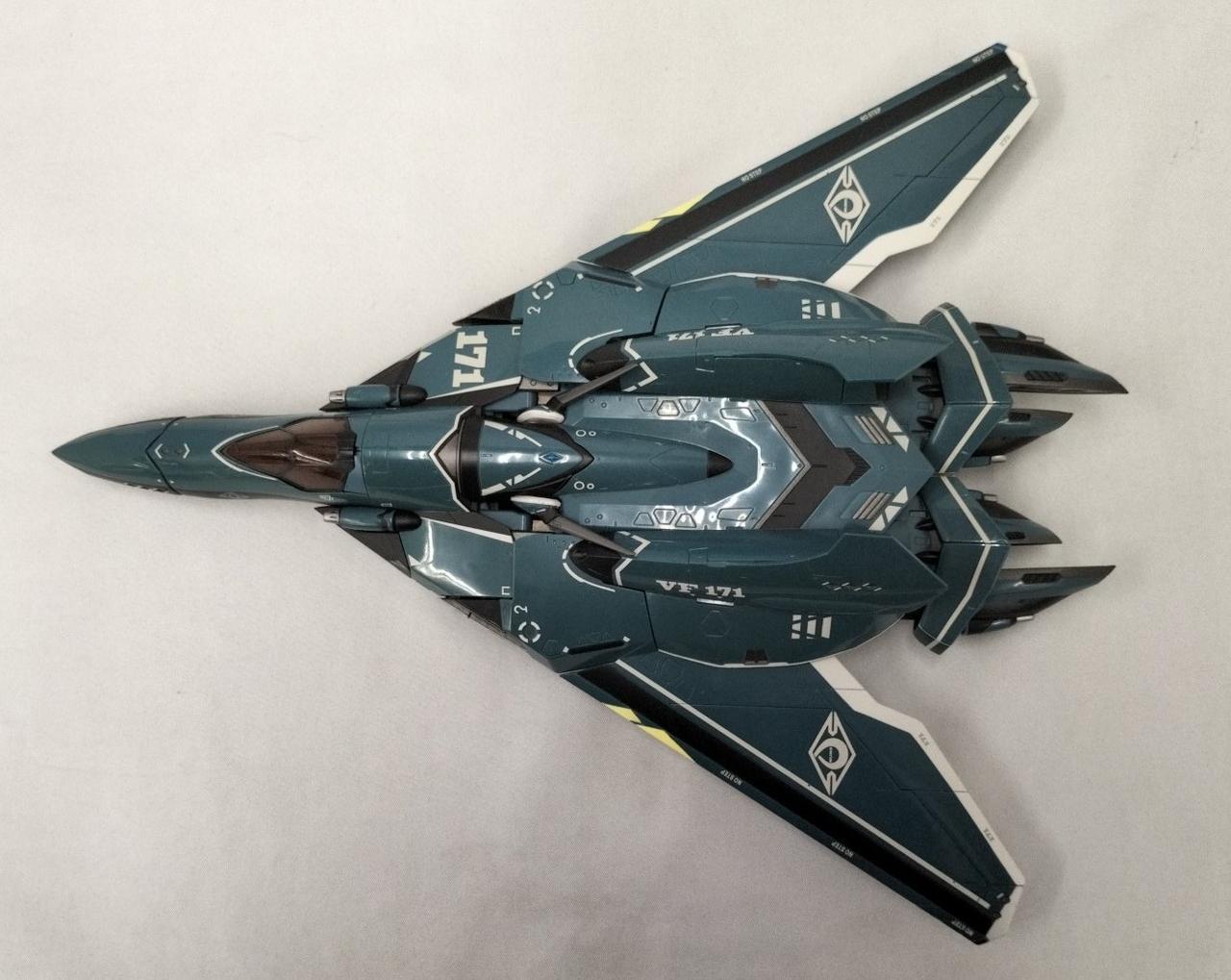 本体全体変色、傷多数、塗装剥げ有り