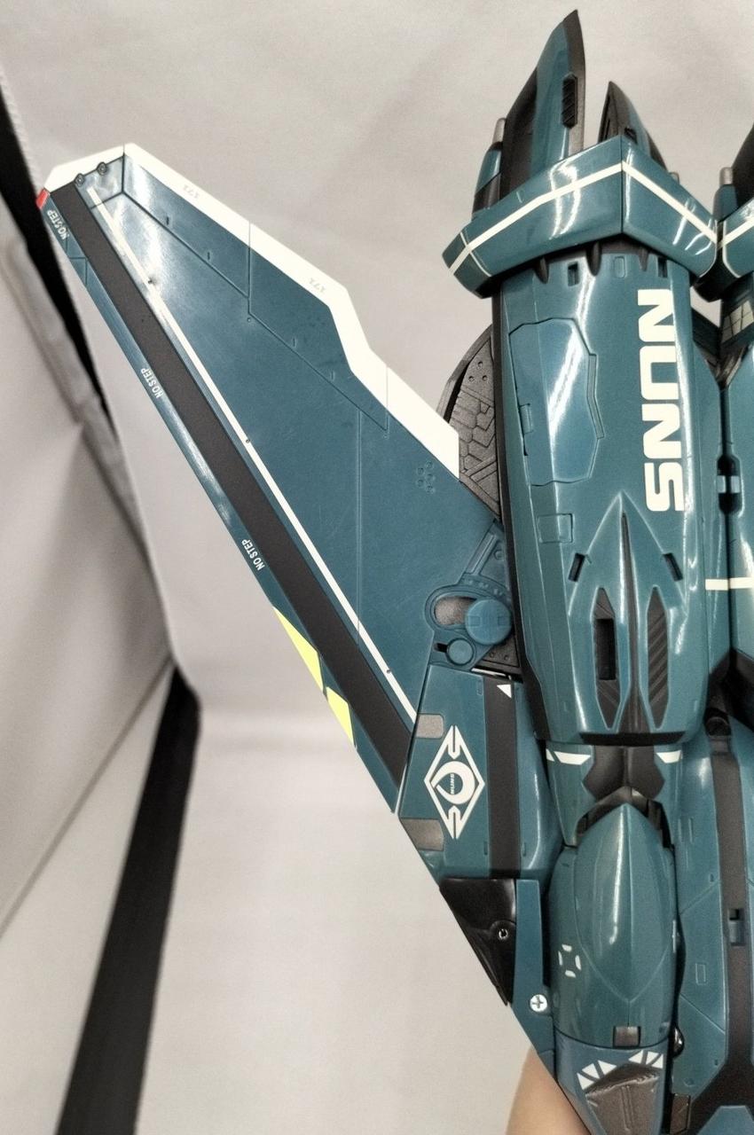 本体全体変色、傷多数、塗装剥げ有り