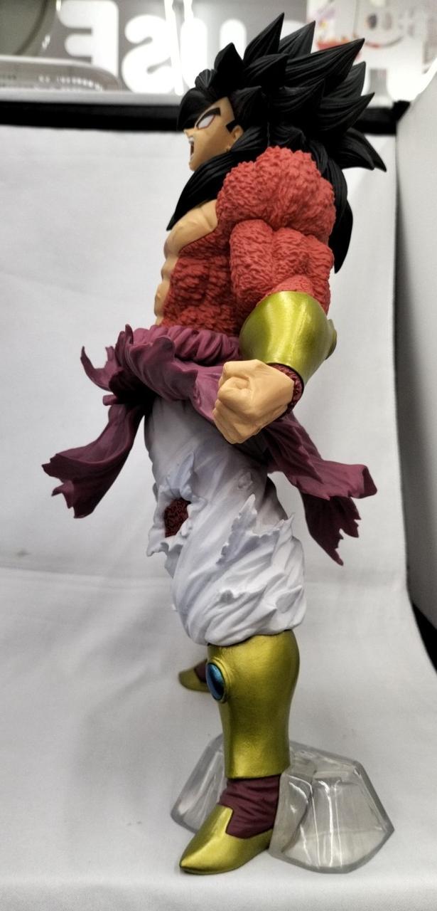 フィギュアに傷、塗装剥げ有り