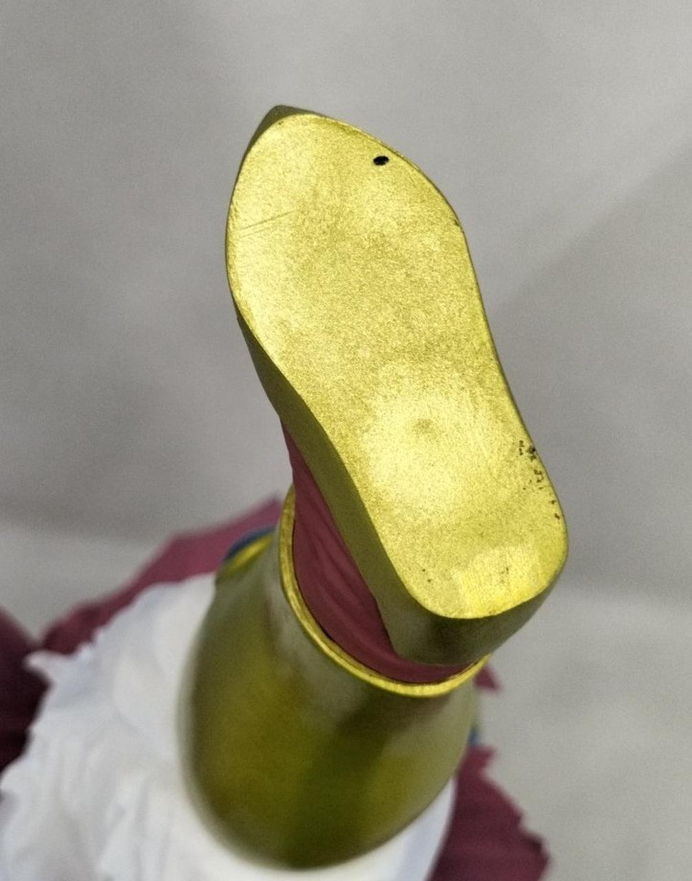 フィギュアに傷、塗装剥げ有り