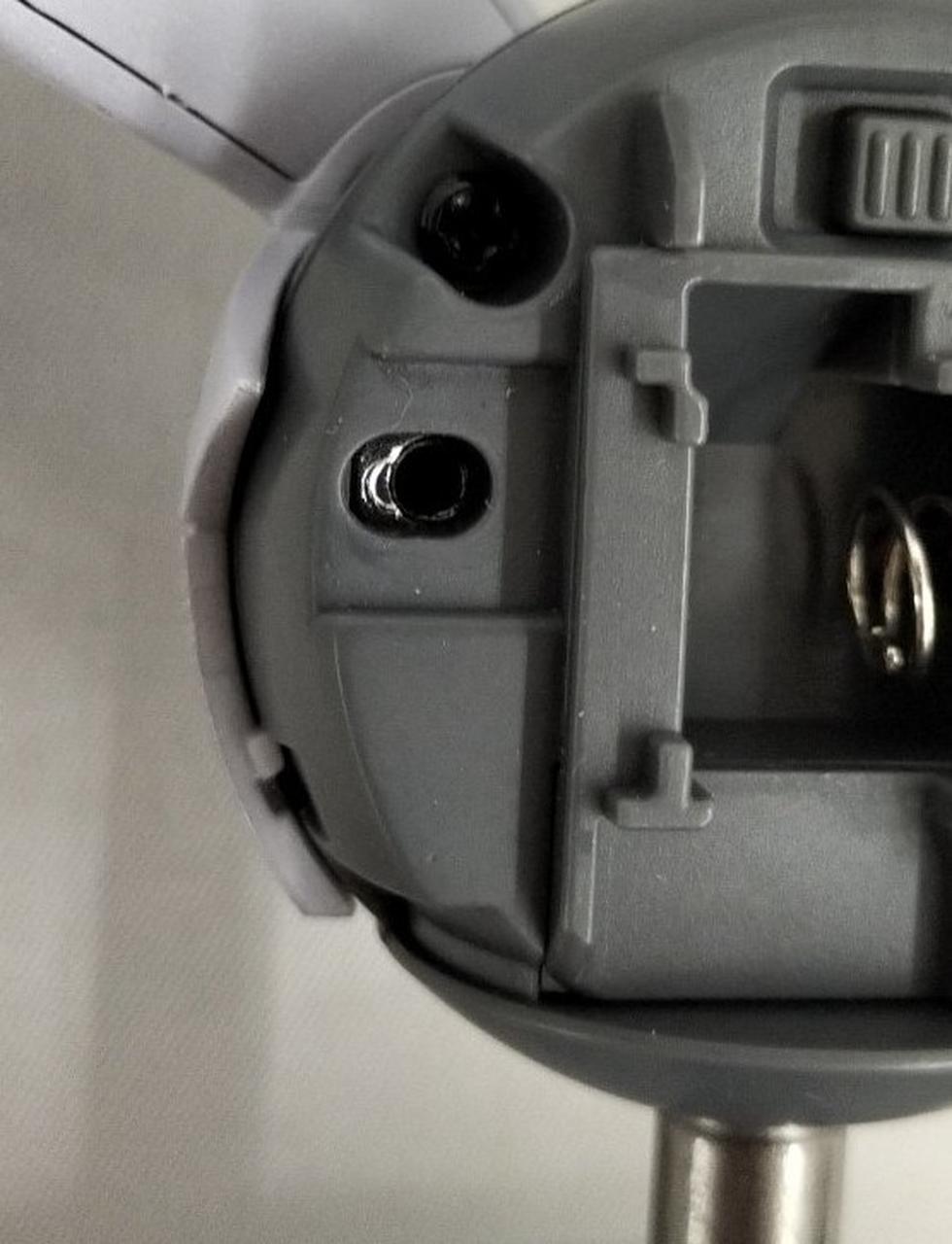 ネジ穴ダメージ有り