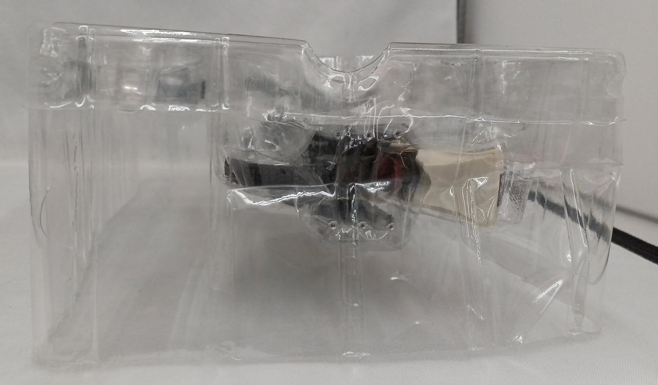 ブリスターダメージ、破損有り