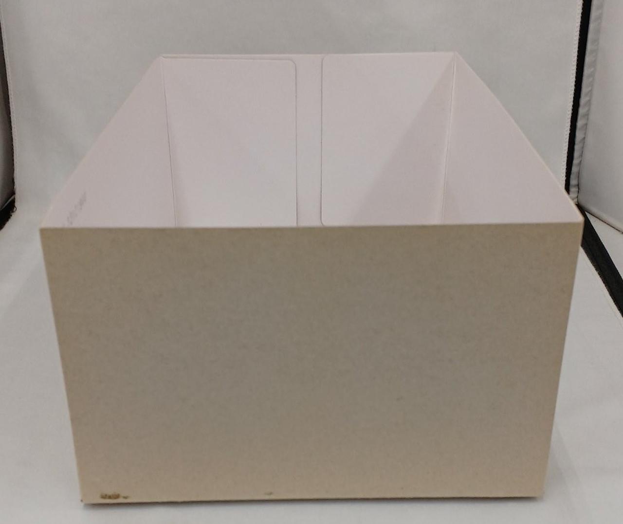 箱汚れ、色焼け有り