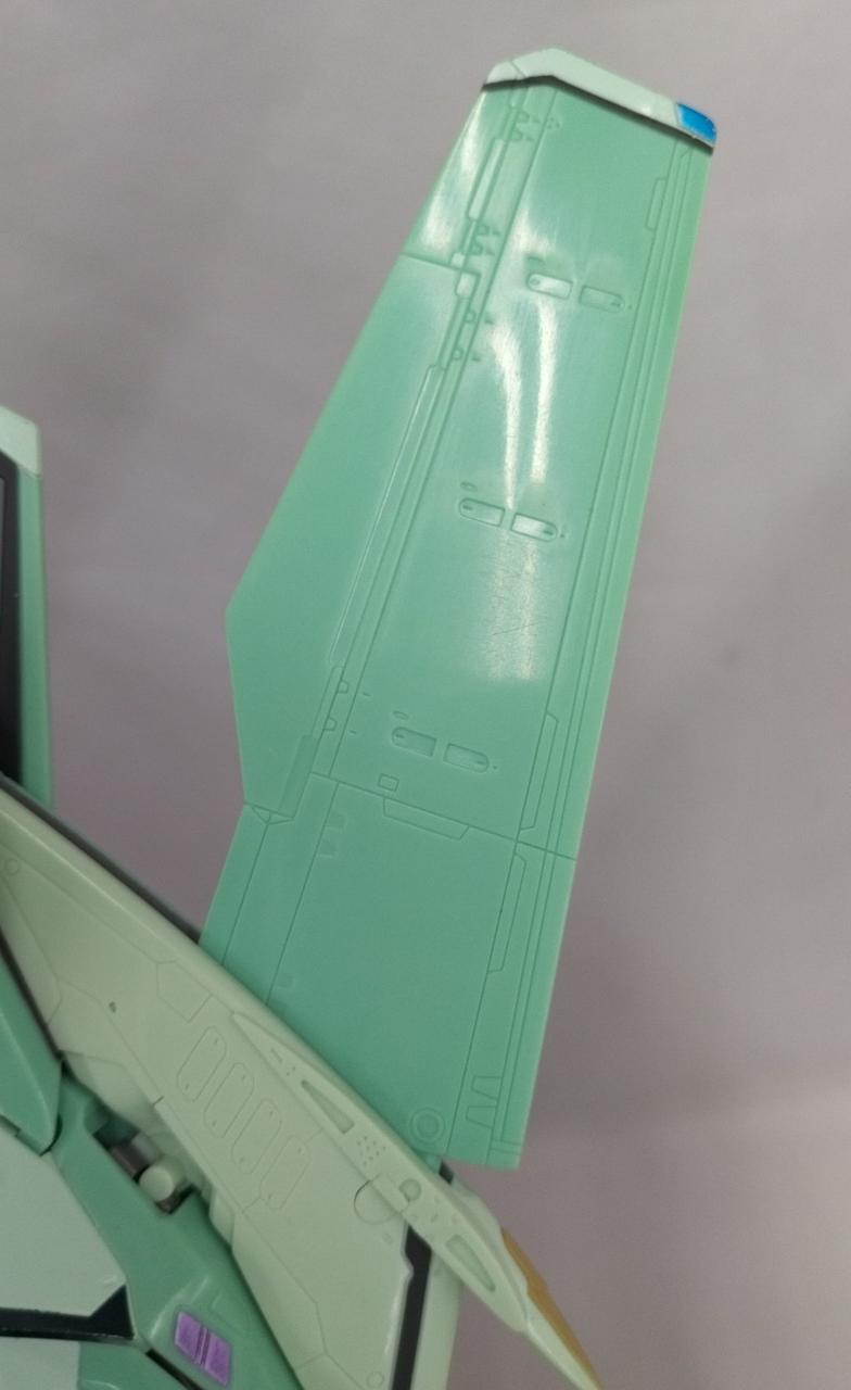 本体全体写真の様な傷、色焼け有り