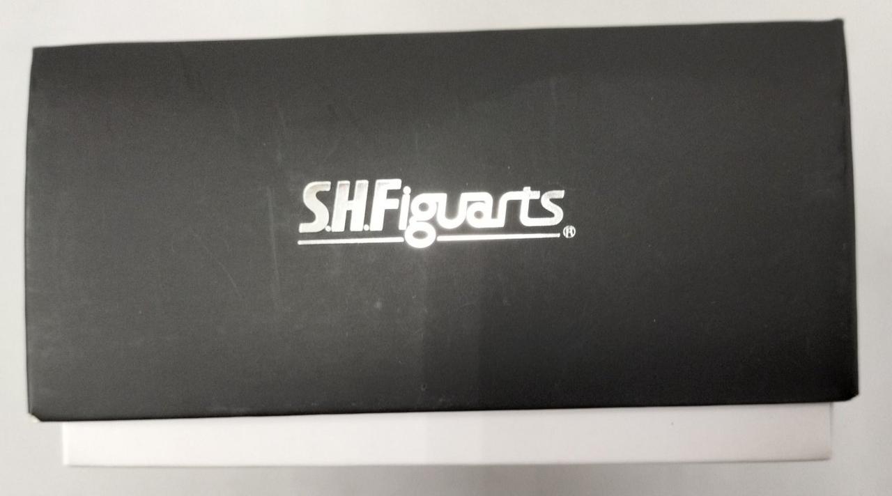 箱に擦れ傷、ダメージ有り