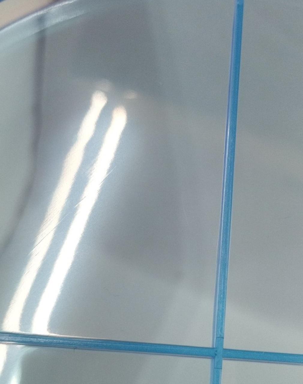 凄く薄い傷有り