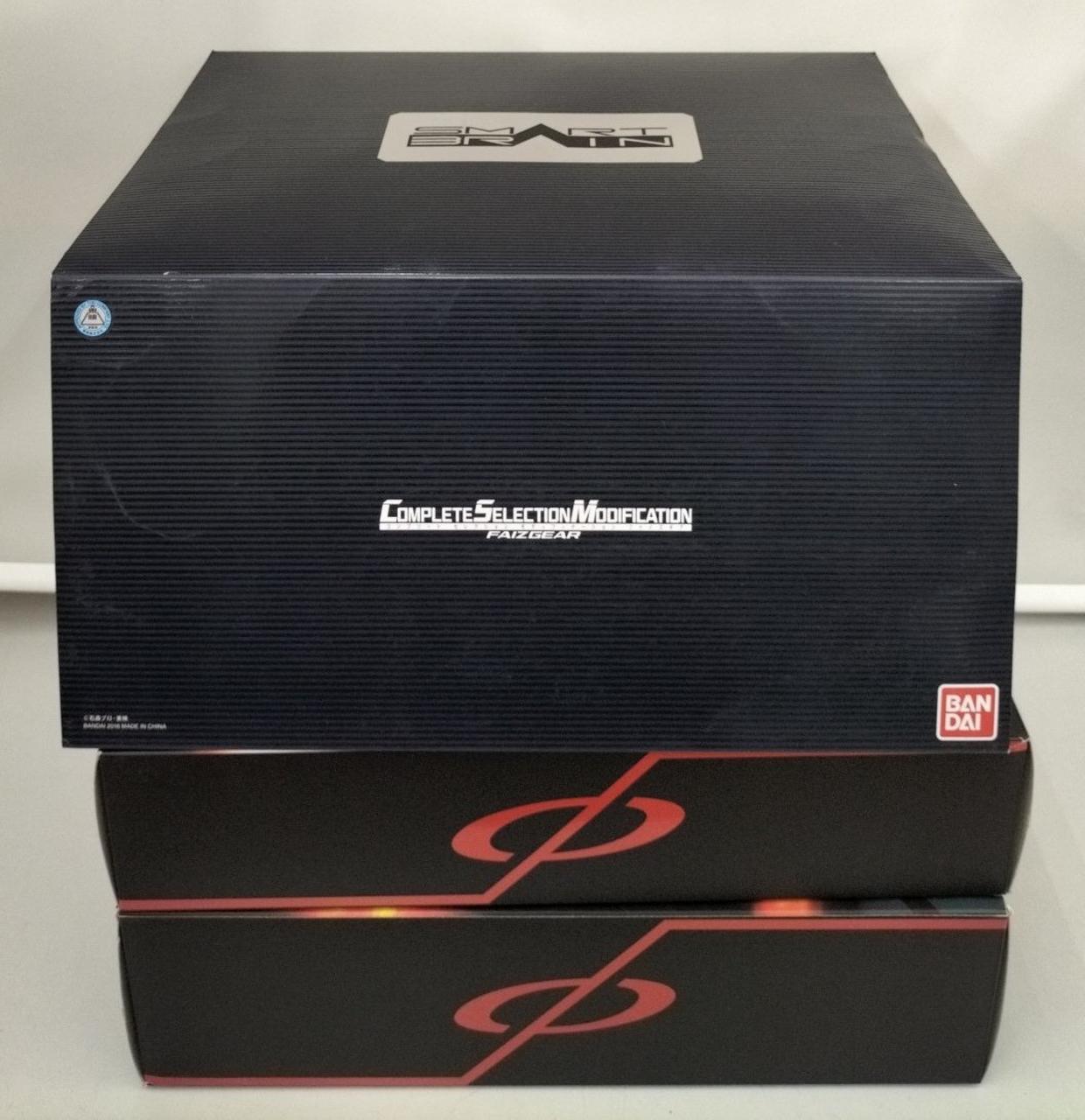 箱全体ダメージ、汚れ、擦れ傷有り