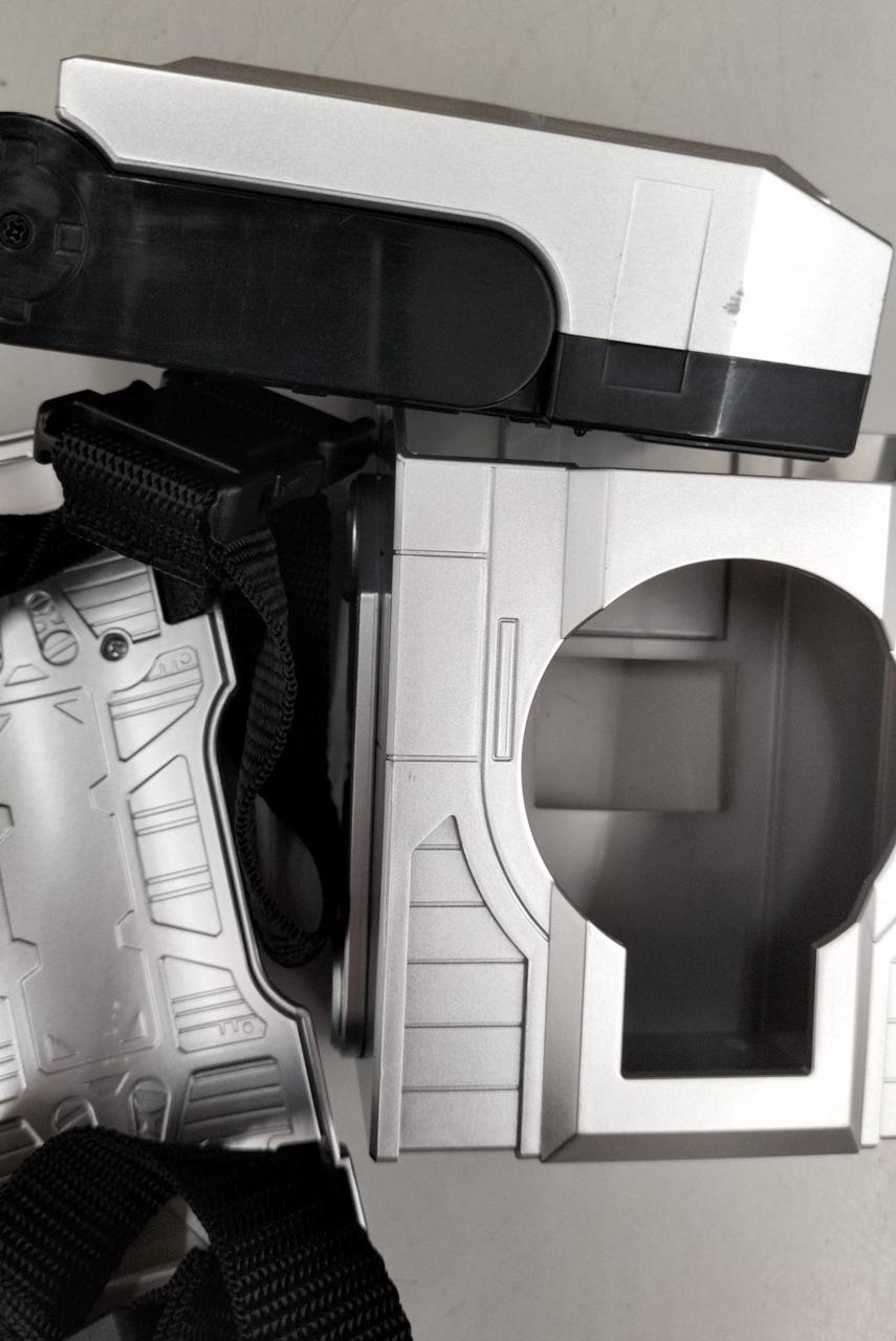 付属品に傷、使用感有り