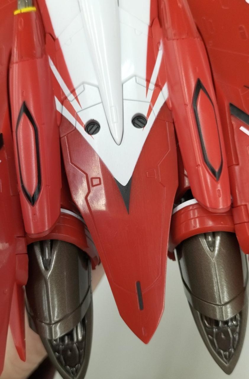 本体全体写真の様な傷有ります