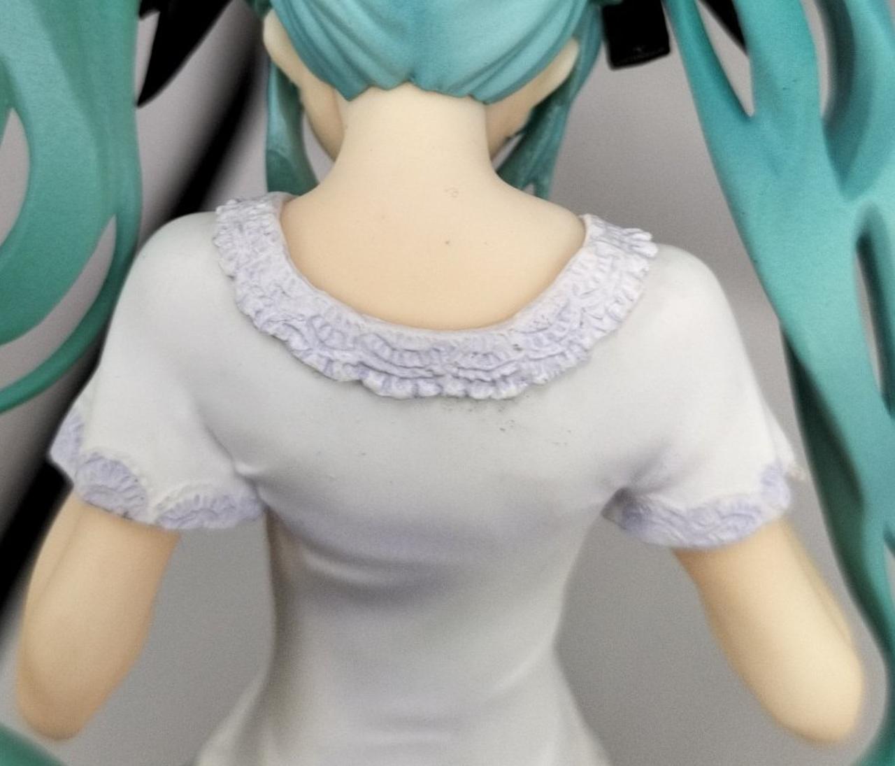 黒い点、傷・汚れ有り