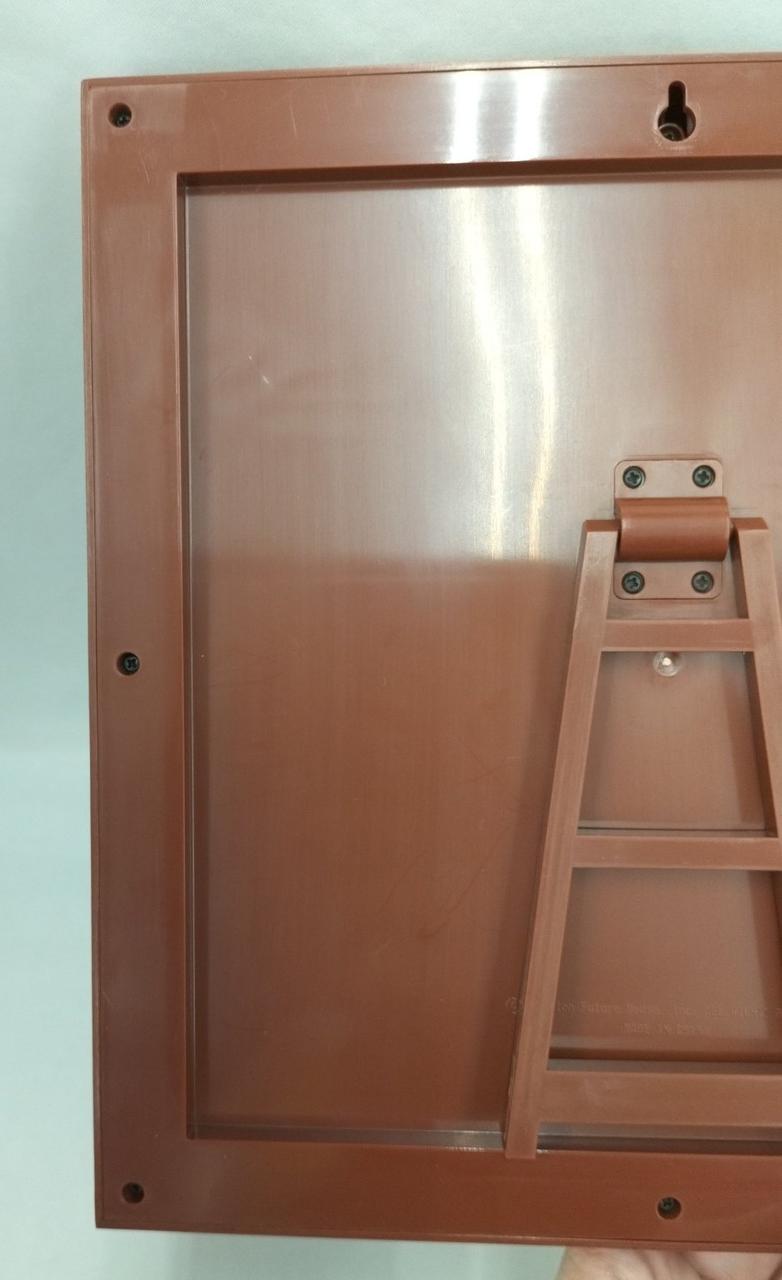 台座裏に傷有り