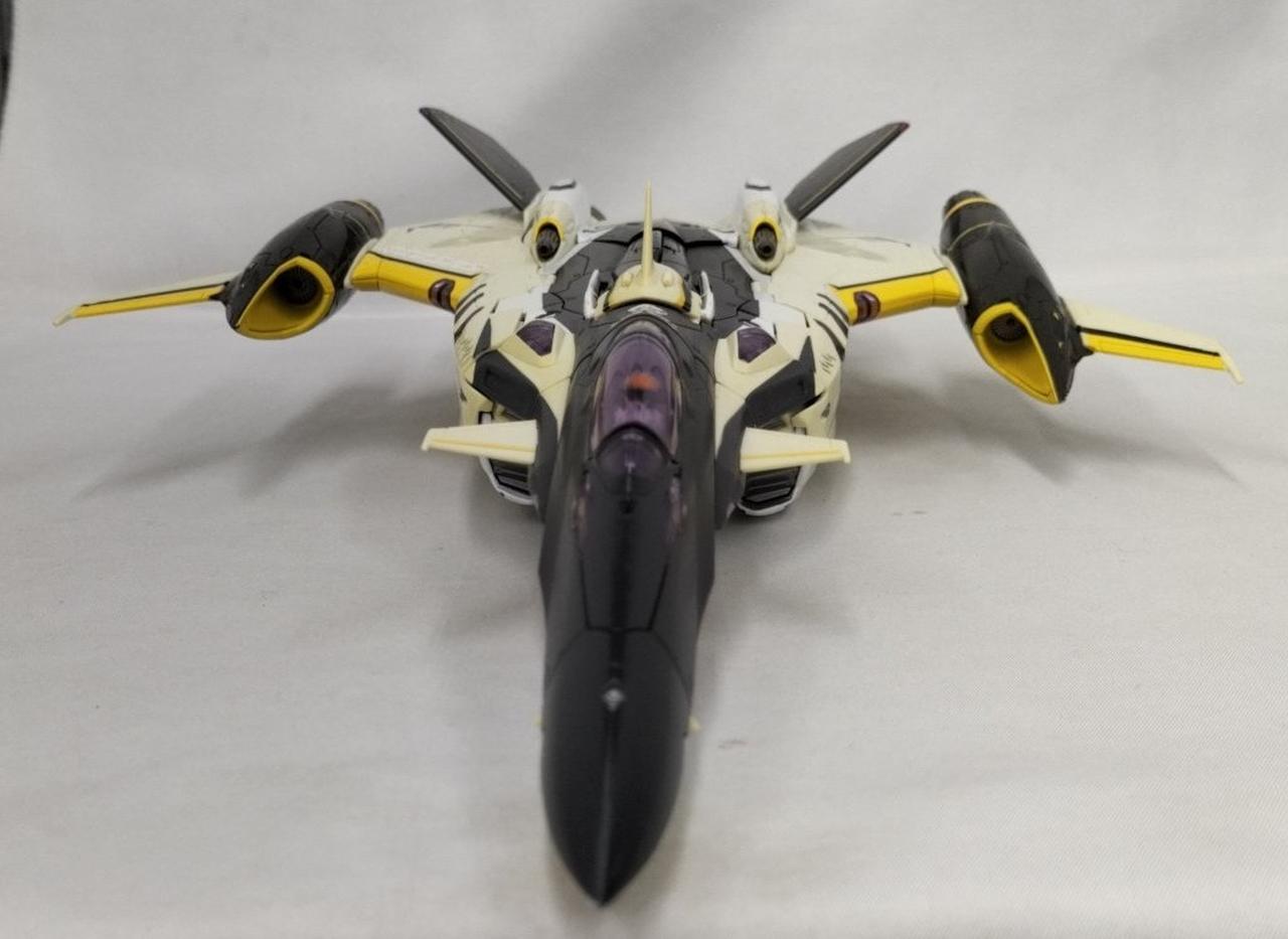 全体変色、傷有り