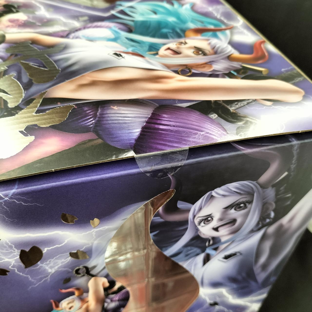 未開封・一部テープの浮き上がり有り。