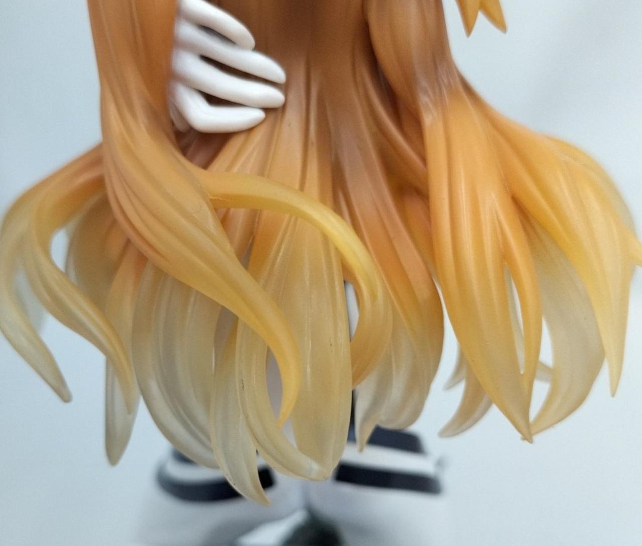 髪の毛に汚れ有り