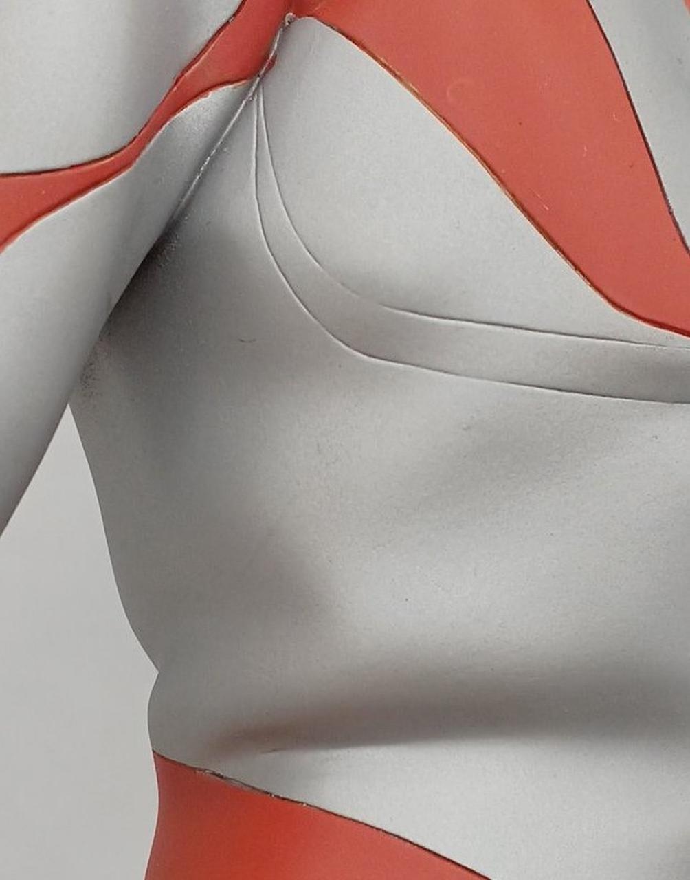 薄い擦れ傷有り