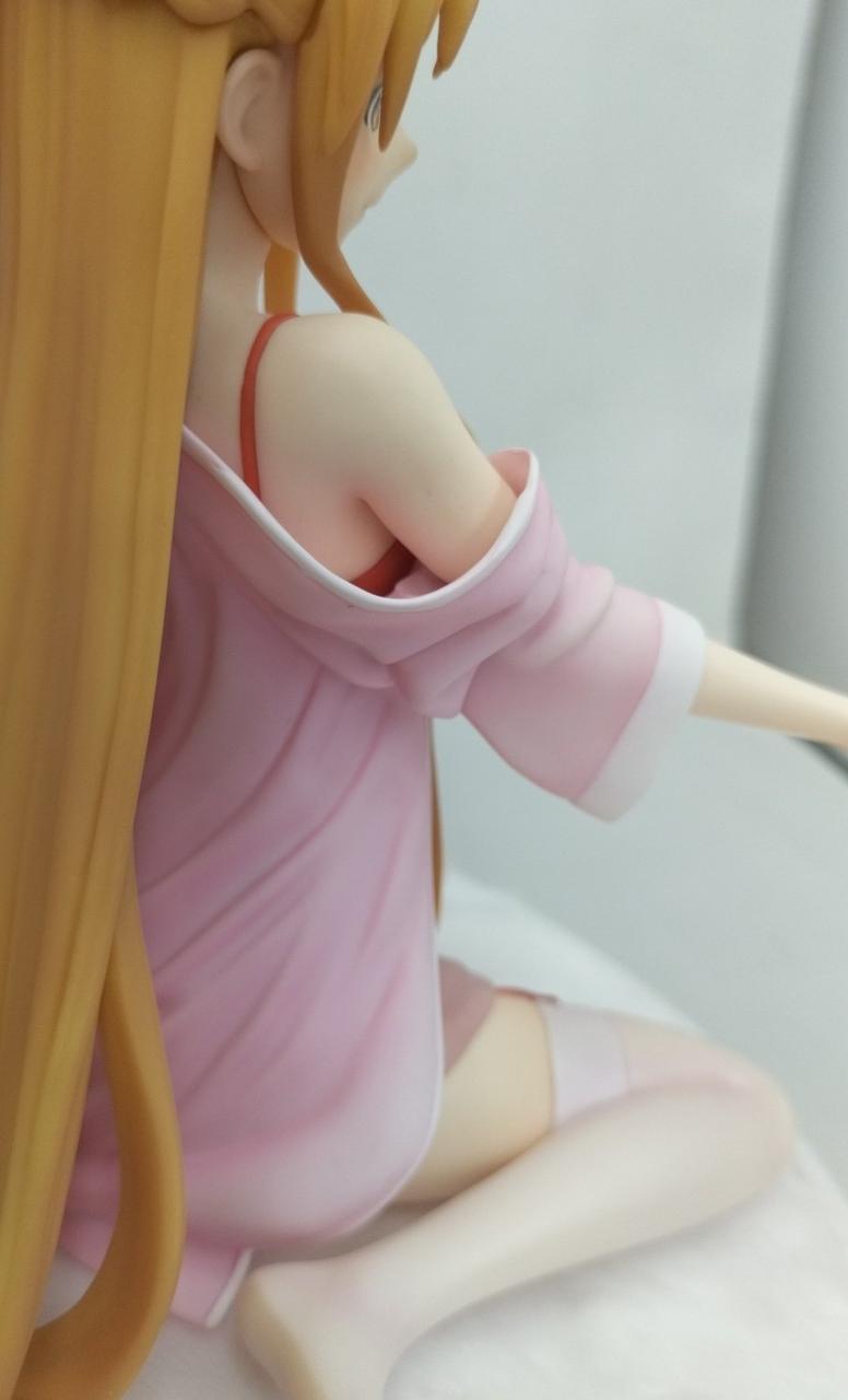 黒い汚れ複数有り