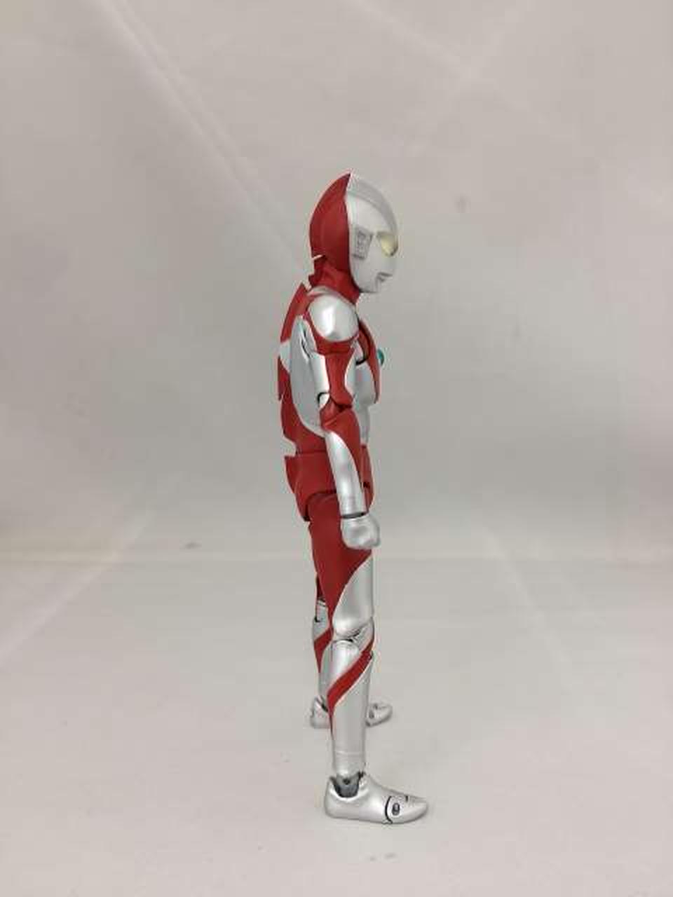 少しキズ汚れがあります。