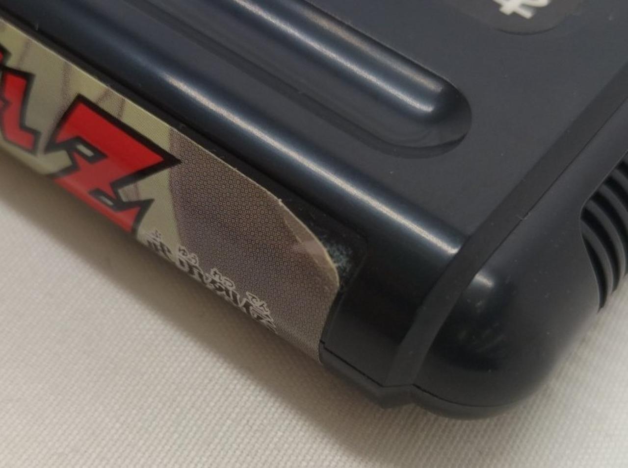 シール一部剥がれかけ