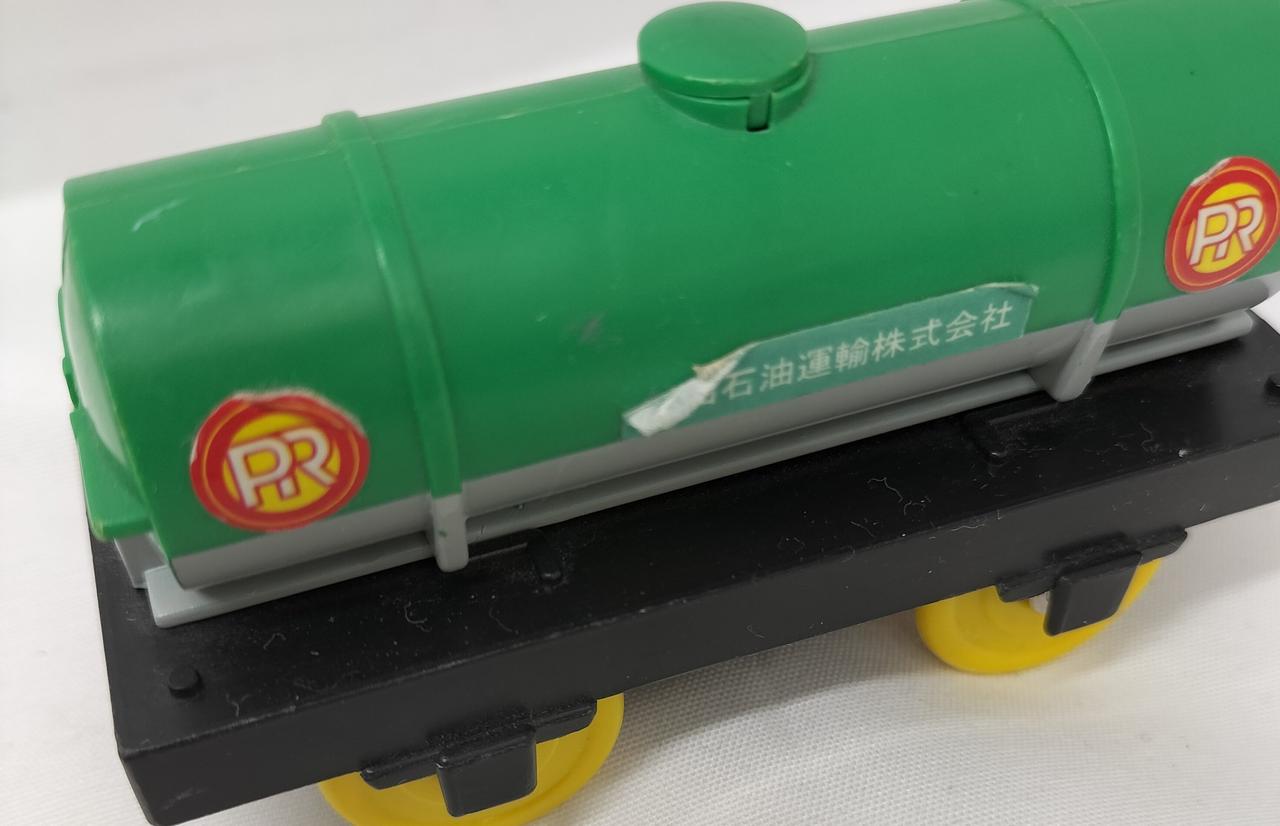 シール剥がれかけ有り
