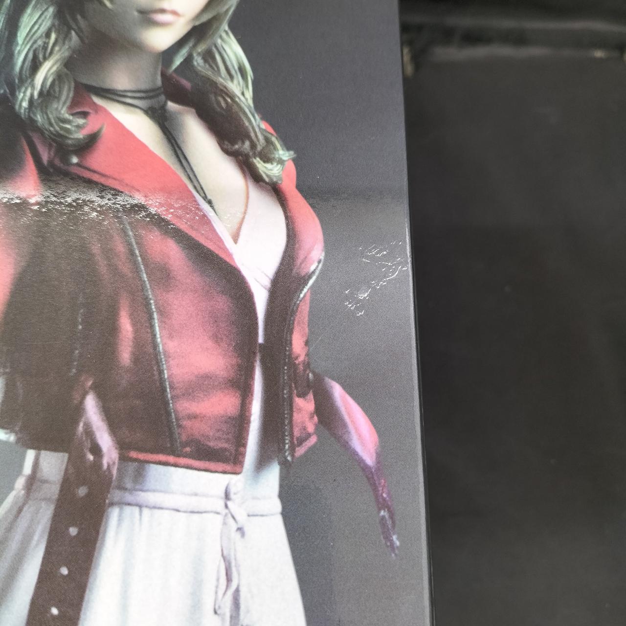 箱に傷あります