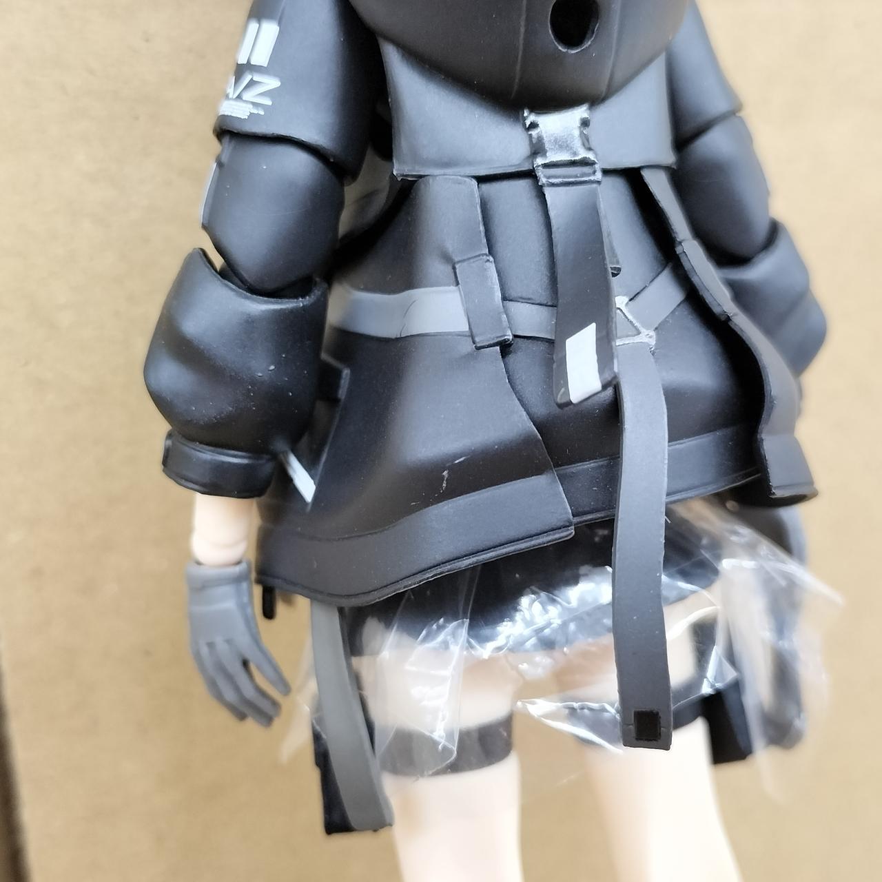 本体にキズがあります