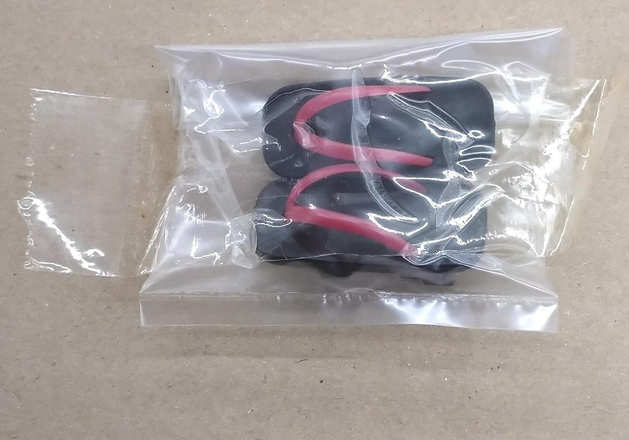 サンダルに開封跡は見受けられません。