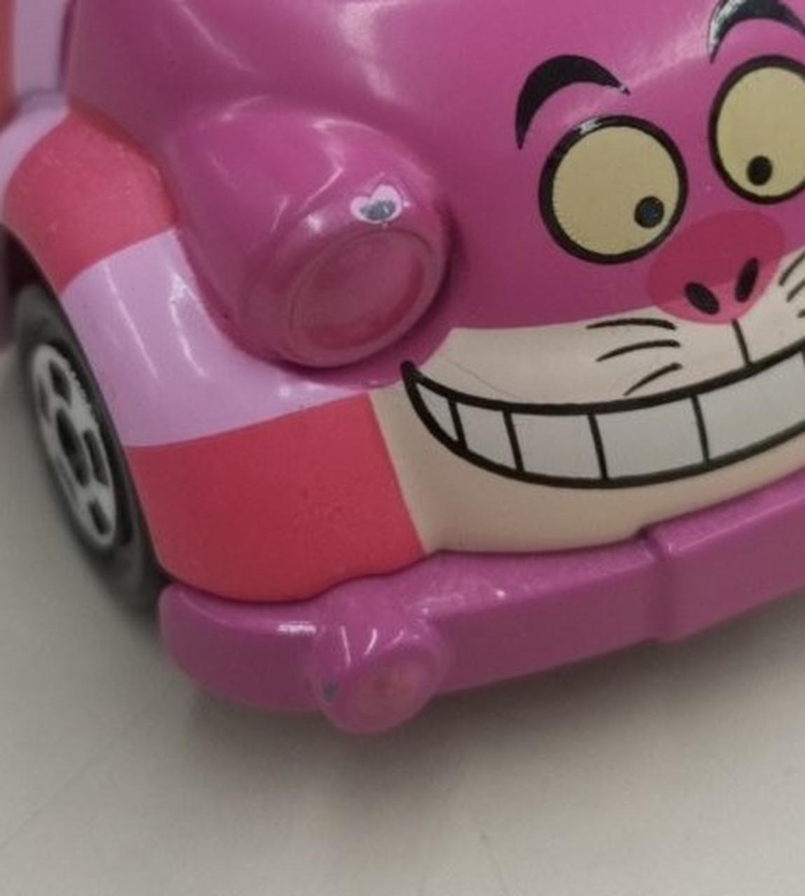 正面左側に目立つダメージあり(2箇所)