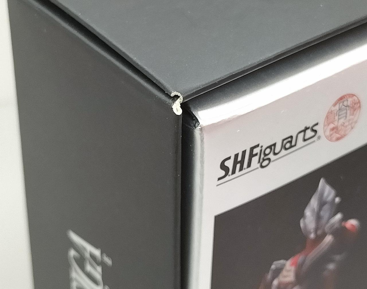 箱の角ダメージあり