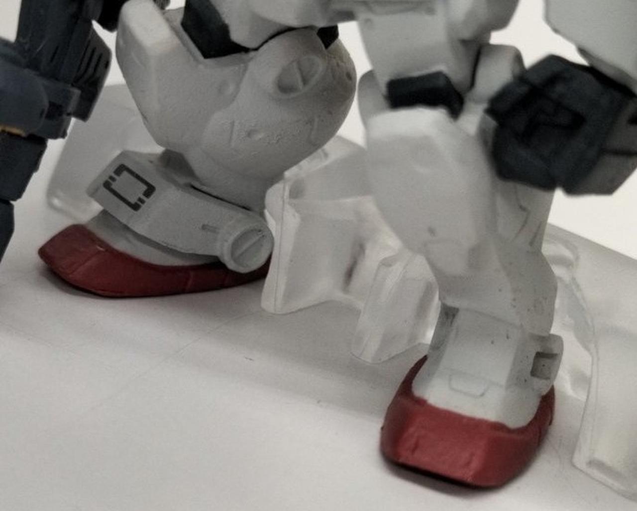 足下パーツ(アンクルガード)片方欠品