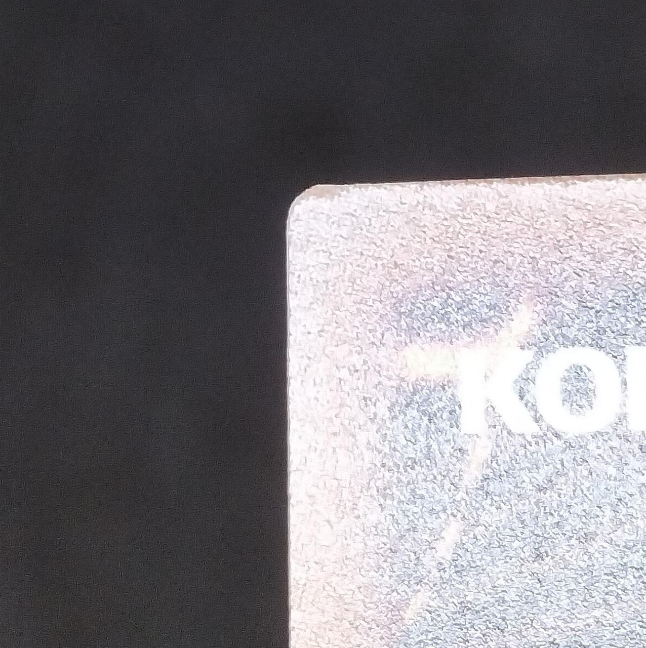 裏面左上角 微ダメージ