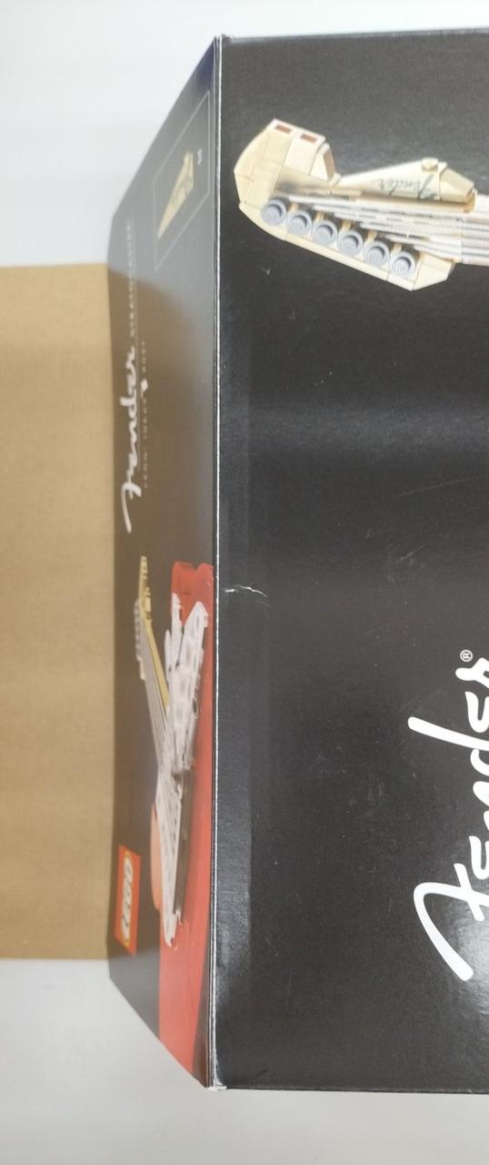 外箱にダメージあり