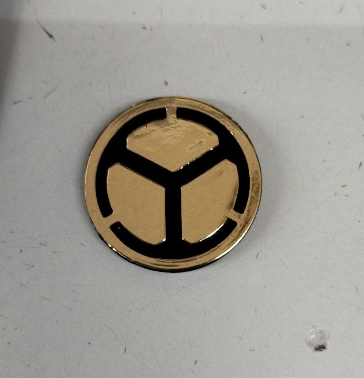 エンブレムが取れます