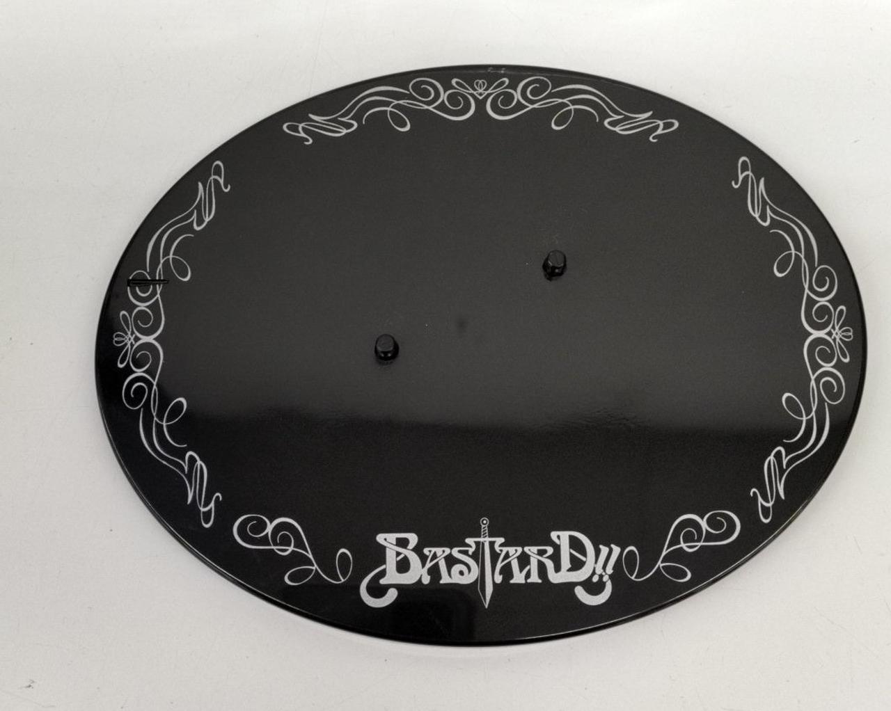 台座に少しキズあり